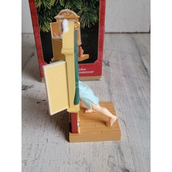 Hallmark Away to the window 1997 ornament Xmas decor - Picture 3 of 7
